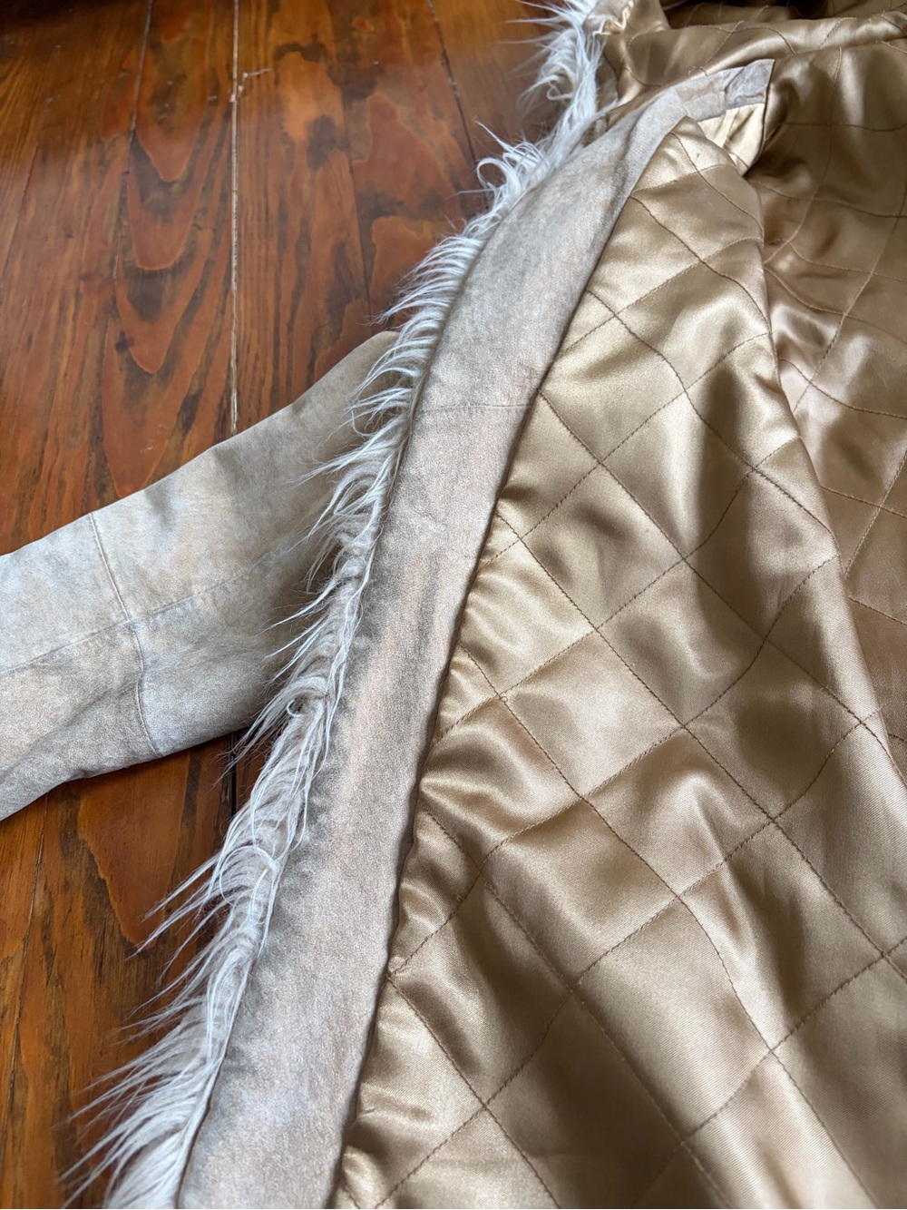 Bebe Vintage Penny Lane Y2K Faux Suede Fur Hooded Coat Size Small Tan Beige - Picture 8 of 15